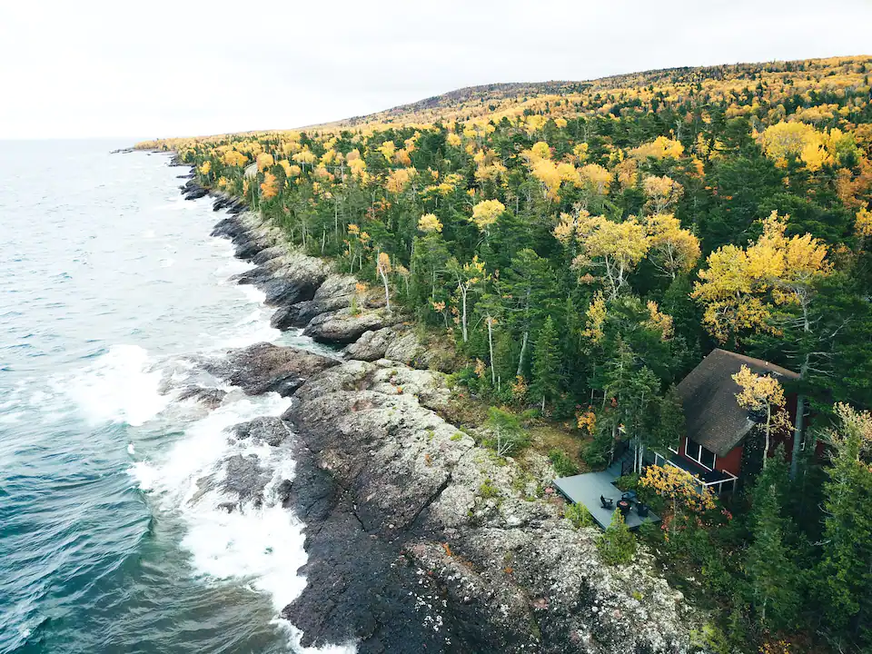 michigan elopement airbnbs copper harbor