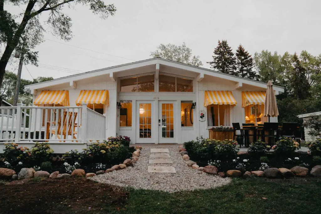 Michigan Elopement Airbnbs Port Austin