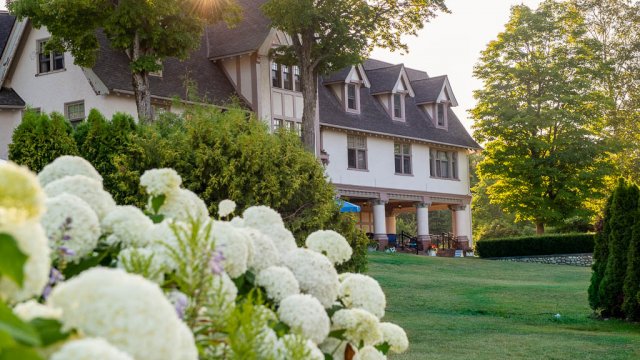 Inn at Stonecliffe Mackinac Island Elopement Guide