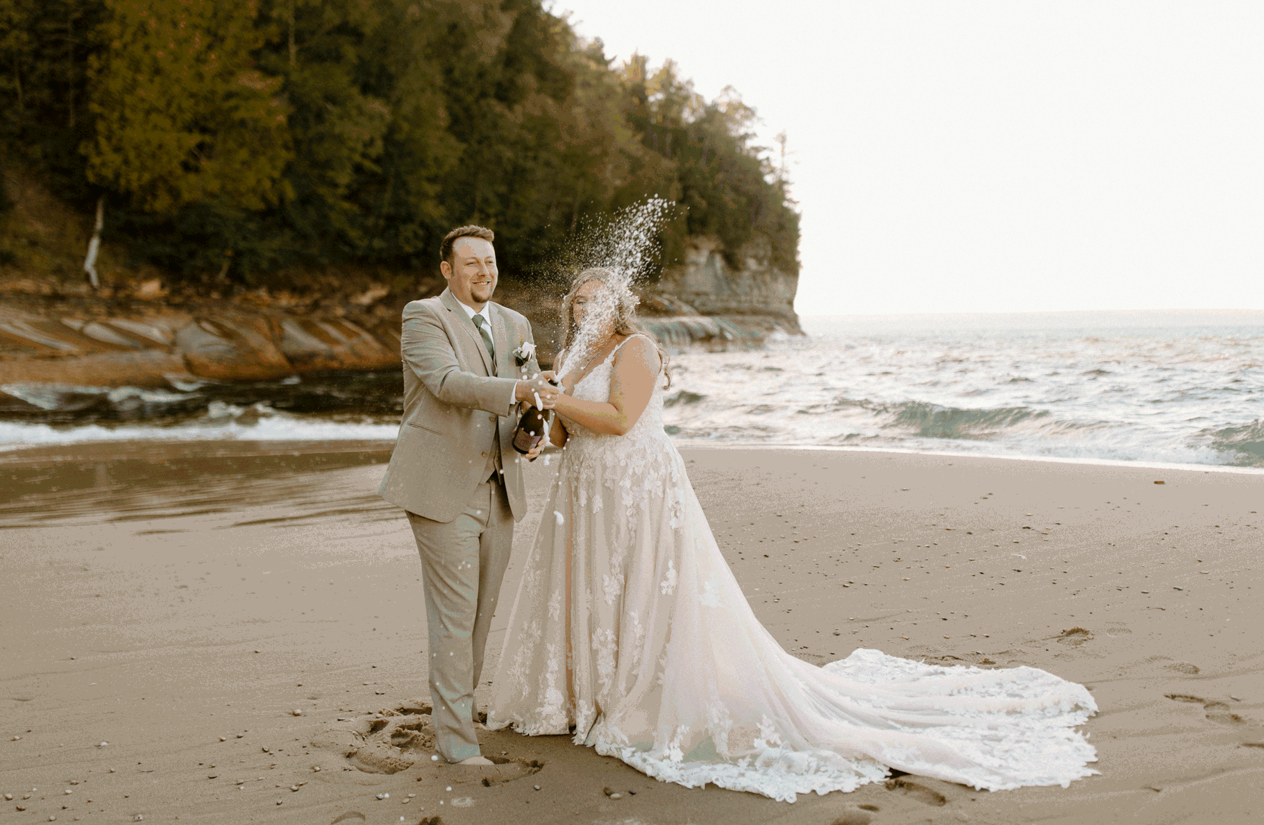 pictured rocks elopement guide